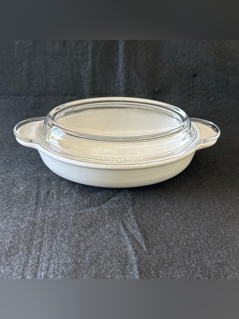 CORNING WARE  P-14-B  14 OZ  WHITE CASSEROLE DISH W/ CLEAR PYREX GLASS LID